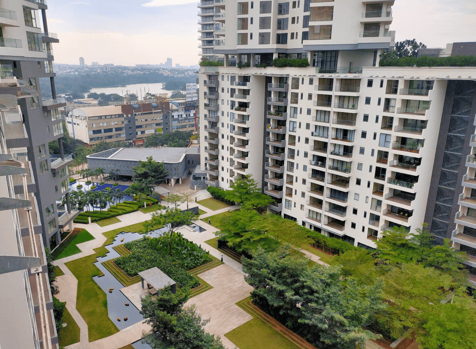 Embassy Lake Terraces photo 6